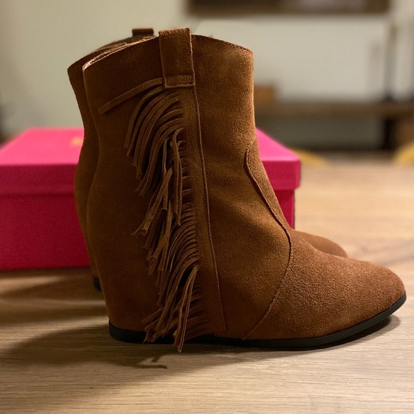 New w/box Catherine Malandrino Wedge size 7.5 - Picture 2 of 7